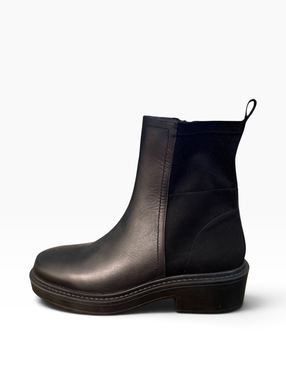 NWOT Blondo Risser Waterproof Black Chelsea Boots – Sz 9.5M